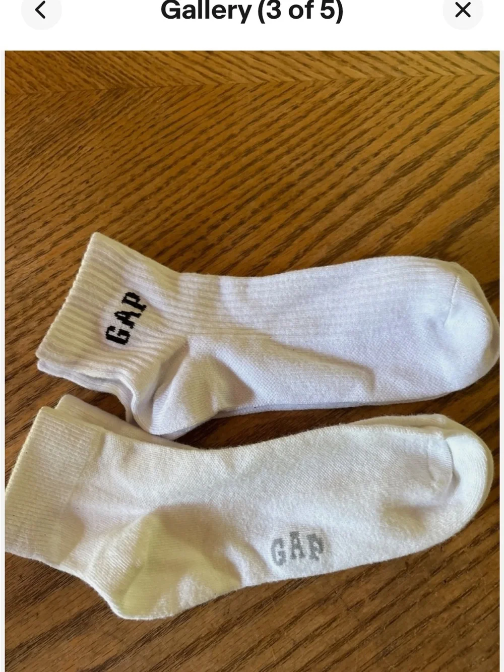 GAP White Quarter Crew Athletic Socks with Logo - 2 Pairs Size Small NEW!